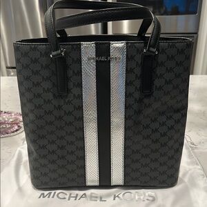 Michael Kors Black and Silver purse with Elegant Design excellent 13x 11